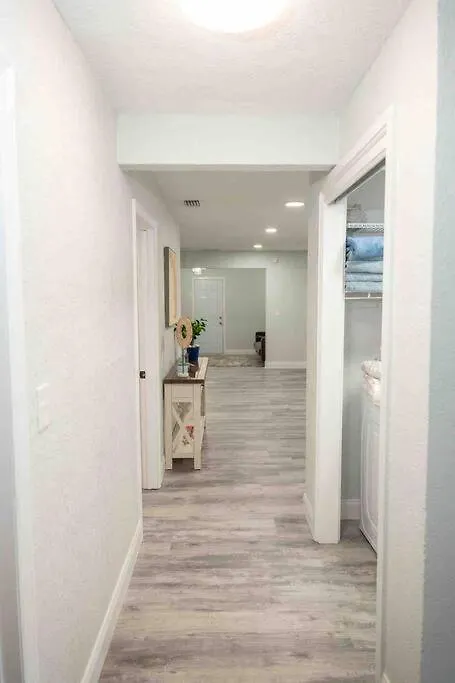 Four Bedroom Home Close To The Stadium 坦帕